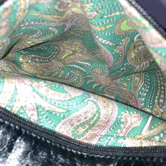 HOBO International, Large Black Patent Leather Purse, Kisslock Clasp Closure Bag - Picture 9 of 11